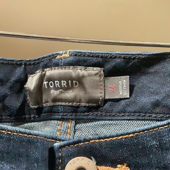 Plus denim shorts torrid size 24 - Picture 4 of 6